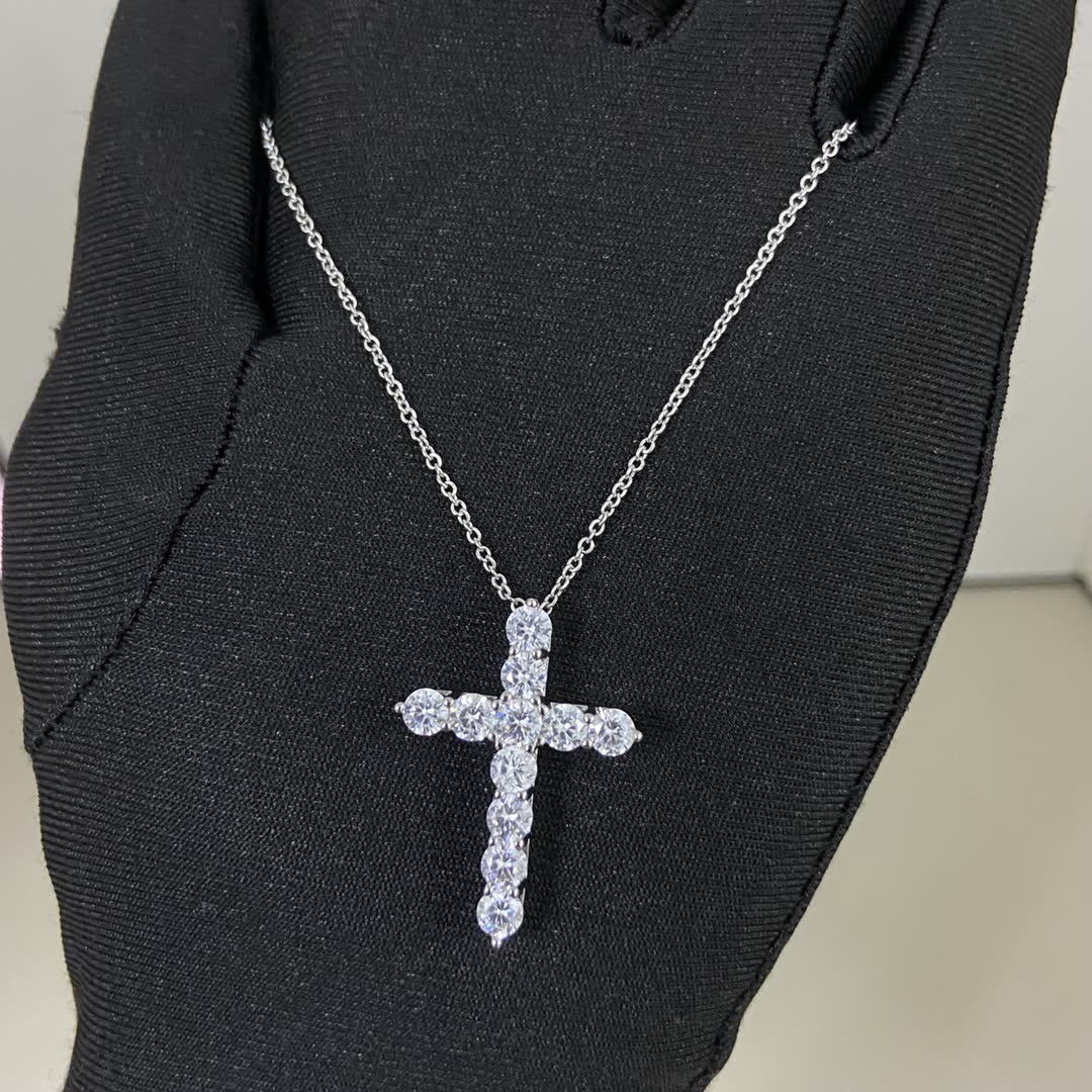 Chrome Hearts Elegant Silver Cross Diamond Pendant Necklace